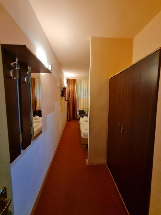 Randunica Hotell Văliug Rom bilde