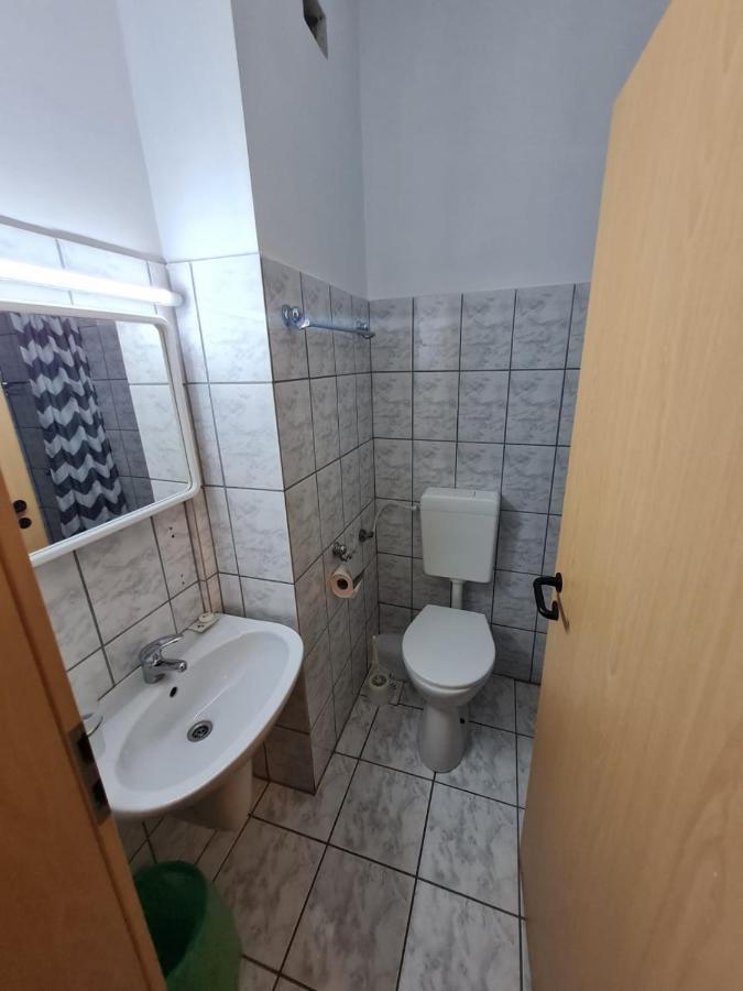 Randunica Hotell Văliug Eksteriør bilde
